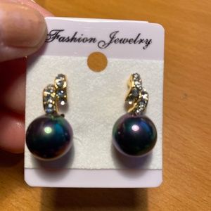 New Beautiful Stud Earrings